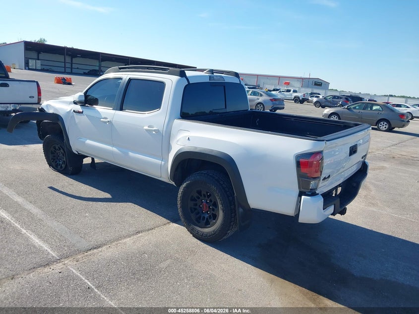 2018 Toyota Tacoma VIN 5TFCZ5AN8JX125704 IAAI salvage auction — FRONT & REAR, Salvage Title, sold $13,300 on 2026-08-03 (photo 3)