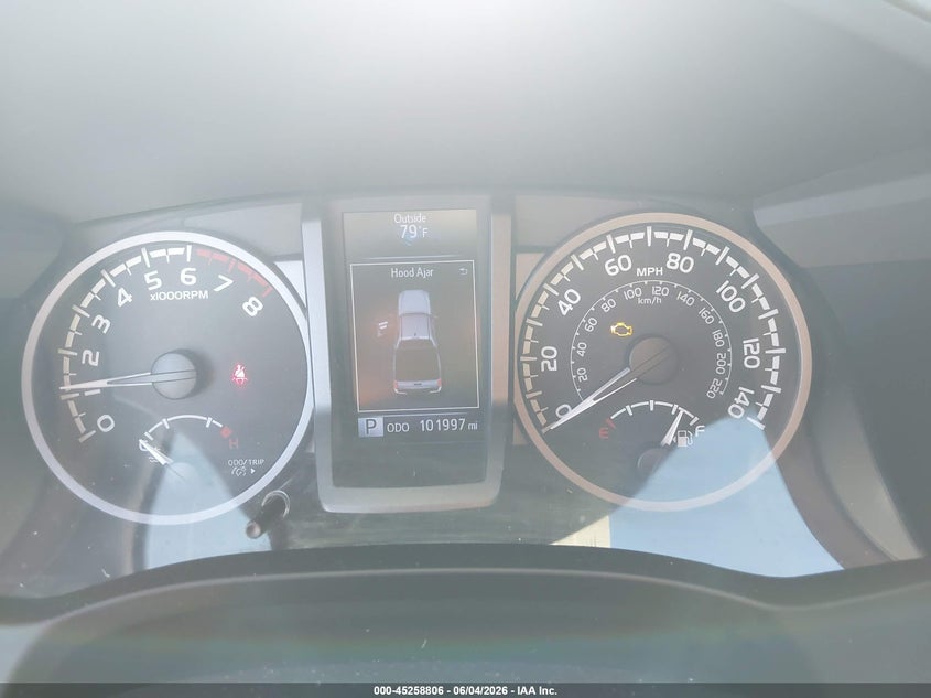 2018 Toyota Tacoma VIN 5TFCZ5AN8JX125704 IAAI salvage auction — FRONT & REAR, Salvage Title, sold $13,300 on 2026-08-03 (photo 7)