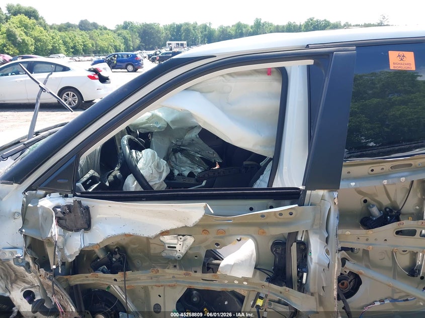 2024 Toyota Highlander VIN 5TDKDRAH8RS533018 IAAI salvage auction — BIO HAZARD, Salvage (Georgia), sold $1,650 on 2026-07-29 (photo 5)