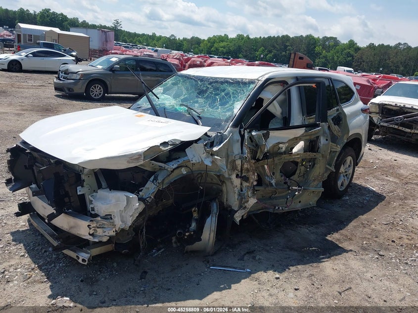 2024 Toyota Highlander VIN 5TDKDRAH8RS533018 IAAI salvage auction — BIO HAZARD, Salvage (Georgia), sold $1,650 on 2026-07-29 (photo 6)