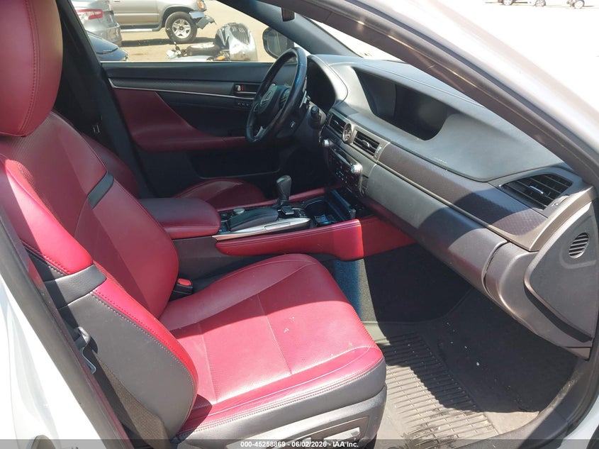2019 Lexus Gs VIN JTHBZ1BL6KA019031 IAAI salvage auction — SIDE, Salvage Title, sold $13,000 on 2026-08-17 (photo 5)
