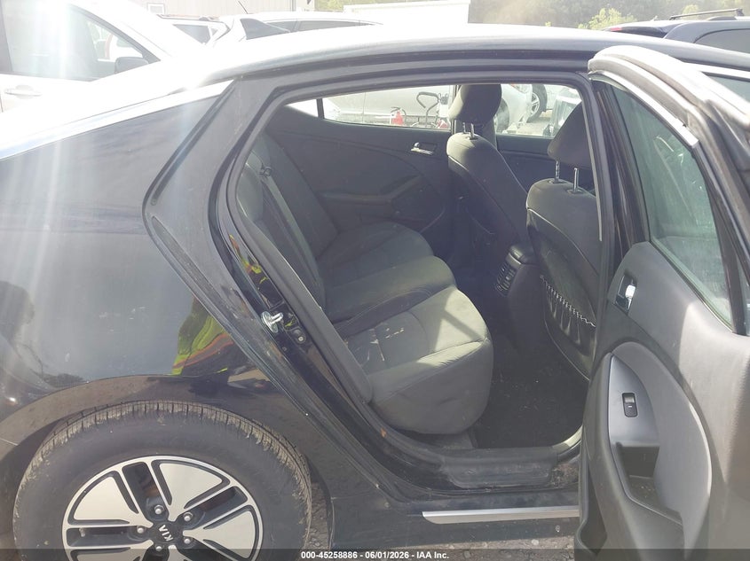 2013 Kia Optima VIN KNAGM4AD6D5058681 IAAI salvage auction — NORMAL WEAR, Original (Ohio), sold $300 on 2026-07-08 (photo 8)