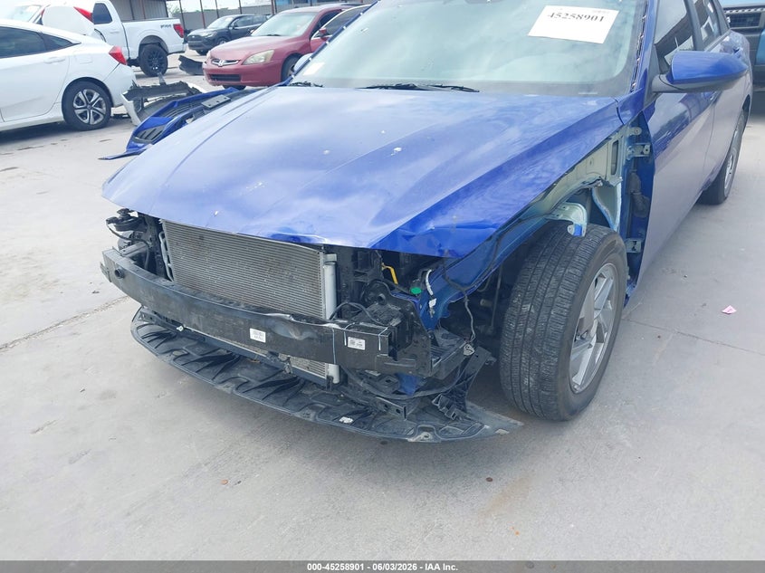 2024 Hyundai Elantra VIN KMHLL4DG3RU791600 IAAI salvage auction — FRONT & REAR, Original (Texas), sold $4,600 on 2026-08-02 (photo 6)