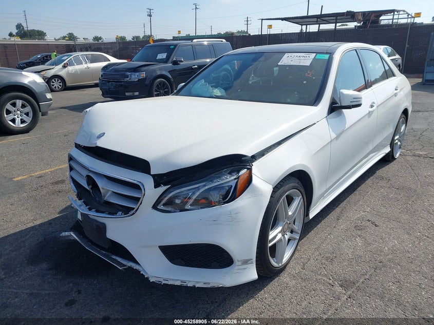2014 Mercedes-benz E-class VIN WDDHF5KB1EB003357 IAAI salvage auction — RIGHT SIDE, Salvage (California), sold $1,400 on 2026-07-13 (photo 2)