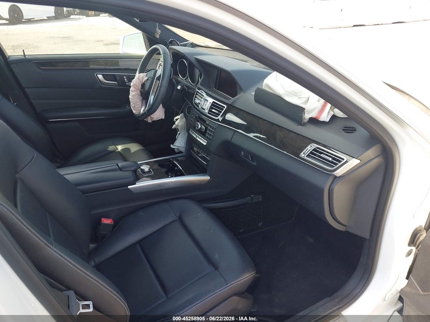 2014 Mercedes-benz E-class VIN WDDHF5KB1EB003357 IAAI salvage auction — RIGHT SIDE, Salvage (California), sold $1,400 on 2026-07-13 (photo 5)