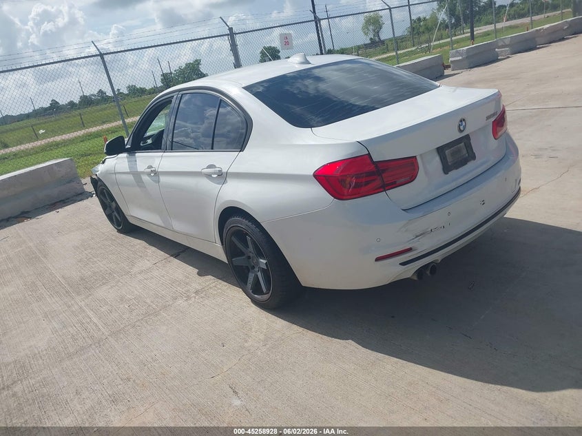 2016 BMW 3er VIN WBA8E9G57GNT81835 IAAI salvage auction — FRONT END, Original (Texas), sold $1,400 on 2026-07-10 (photo 3)