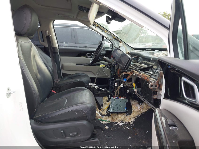 2023 Kia Carnival VIN KNDNE5H36P6210239 IAAI salvage auction — HAIL, Salvage Title, sold $11,900 on 2026-07-28 (photo 5)