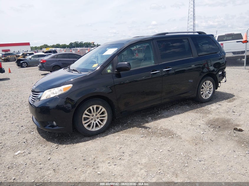 2017 Toyota Sienna VIN 5TDYZ3DCXHS867333 IAAI salvage auction — REAR END, Salvage Title, sold $6,200 on 2026-07-15 (photo 2)