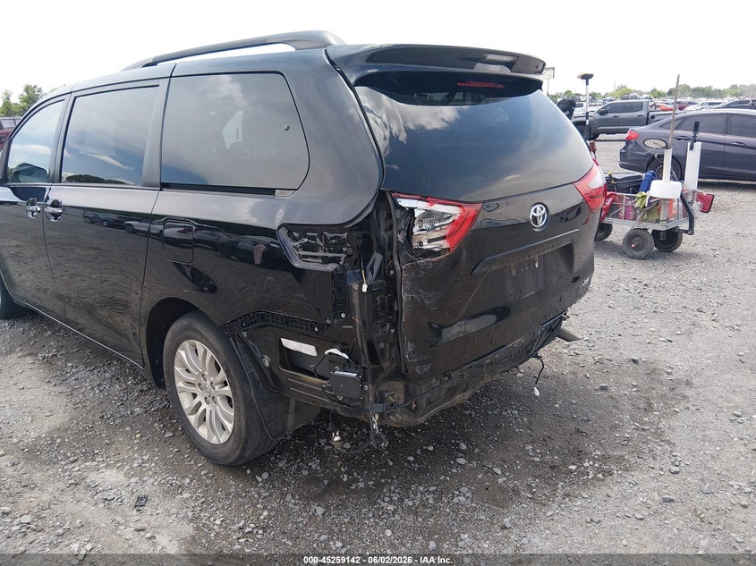 2017 Toyota Sienna VIN 5TDYZ3DCXHS867333 IAAI salvage auction — REAR END, Salvage Title, sold $6,200 on 2026-07-15 (photo 6)