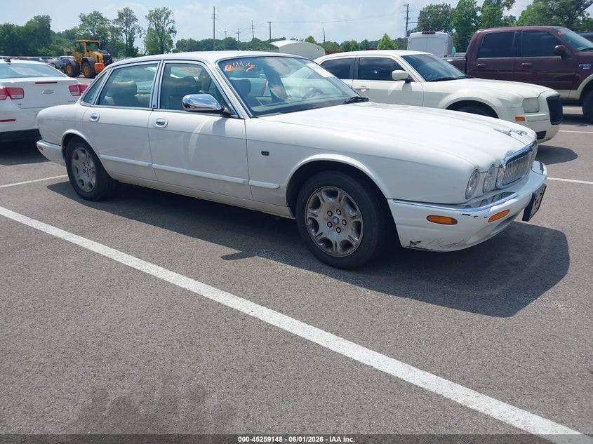 2003 Jaguar Xj series VIN SAJDA14C33LF58666 IAAI salvage auction — FRONT END, Clear (Tennessee), sold $450 on 2026-07-07 (photo 1)