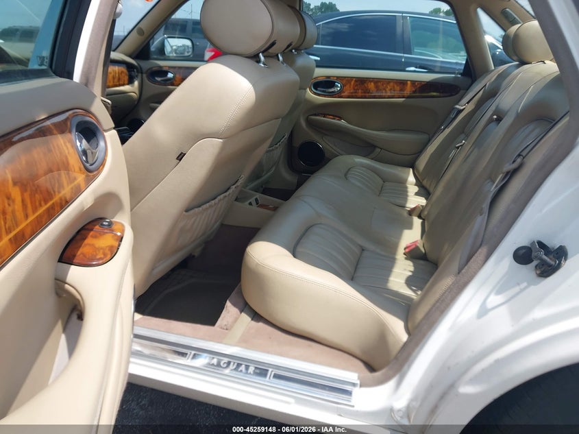 2003 Jaguar Xj series VIN SAJDA14C33LF58666 IAAI salvage auction — FRONT END, Clear (Tennessee), sold $450 on 2026-07-07 (photo 8)