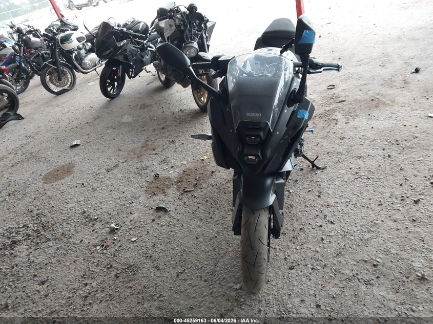 2025 Suzuki Gsx VIN JS1EM13B4S7100488 IAAI salvage auction — LEFT FRONT, Salvage Title, sold $2,075 on 2026-07-14 (photo 5)