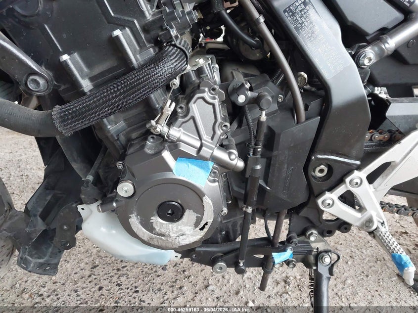 2025 Suzuki Gsx VIN JS1EM13B4S7100488 IAAI salvage auction — LEFT FRONT, Salvage Title, sold $2,075 on 2026-07-14 (photo 9)