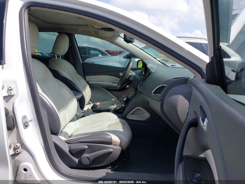 2013 Dodge Dart VIN 1C3CDFCA5DD132568 IAAI salvage auction — RIGHT SIDE, Salvage Title, sold $650 on 2026-08-01 (photo 5)
