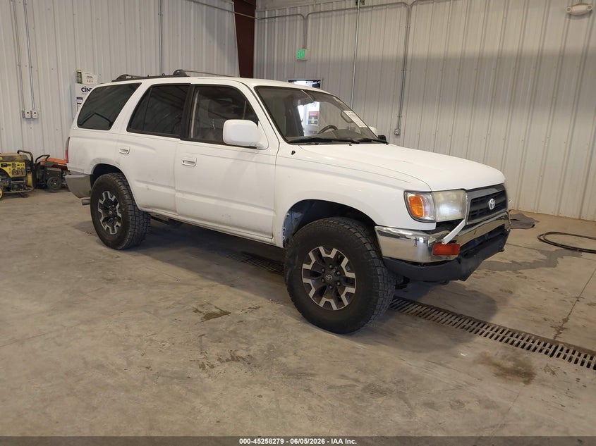 1998 Toyota 4runner VIN JT3GN86R7W0082391 IAAI salvage auction — FRONT & REAR, Salvage (Utah), sold $800 on 2026-07-27 (photo 1)