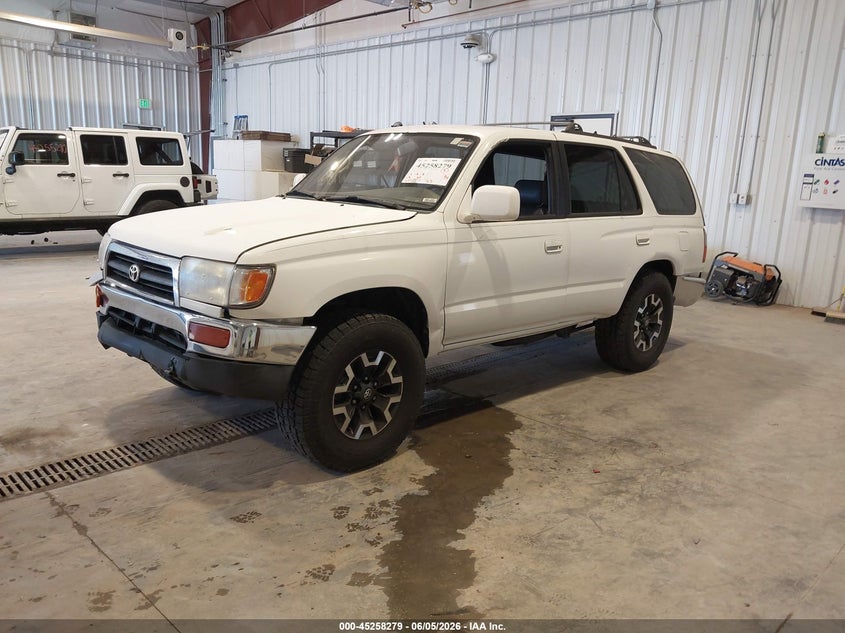 1998 Toyota 4runner VIN JT3GN86R7W0082391 IAAI salvage auction — FRONT & REAR, Salvage (Utah), sold $800 on 2026-07-27 (photo 2)
