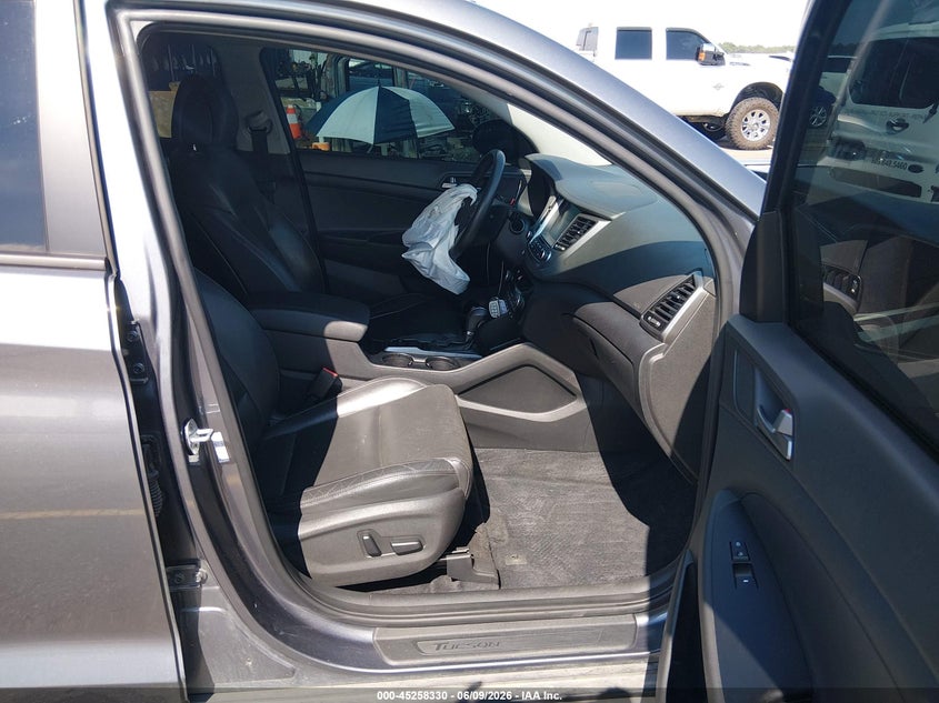 2017 Hyundai Tucson VIN KM8J33A41HU514082 IAAI salvage auction — FRONT END, Salvage (South Carolina), sold $2,600 on 2026-08-01 (photo 5)