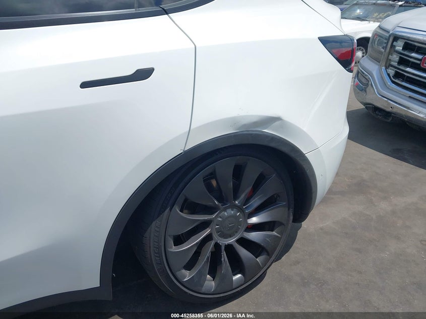 2021 Tesla Model y VIN 5YJYGDEF2MF137600 IAAI salvage auction — REAR END, Salvage (North Carolina), sold $10,500 on 2026-07-31 (photo 6)