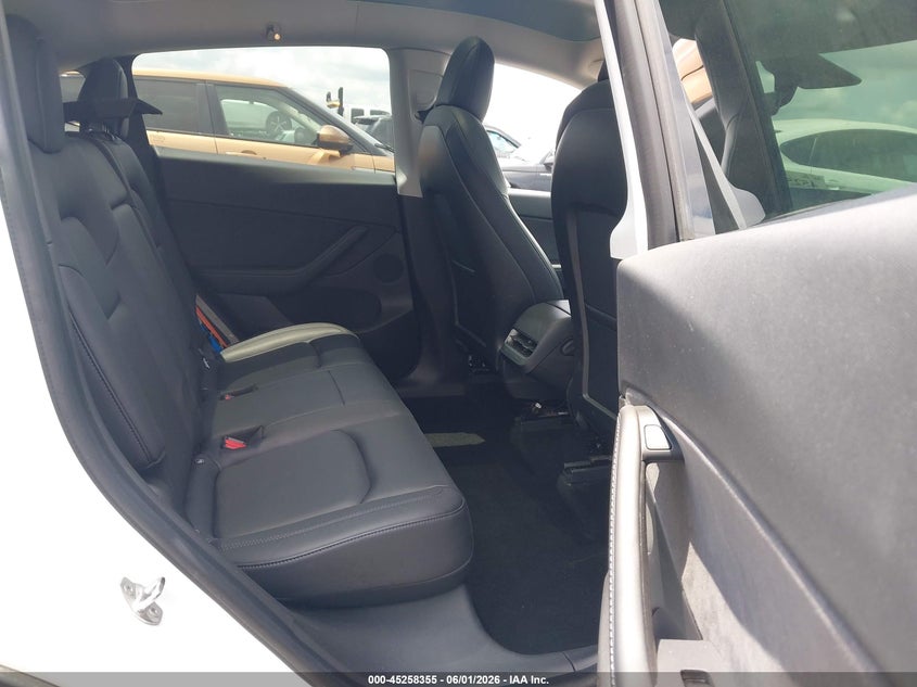 2021 Tesla Model y VIN 5YJYGDEF2MF137600 IAAI salvage auction — REAR END, Salvage (North Carolina), sold $10,400 on 2026-07-31 (photo 8)