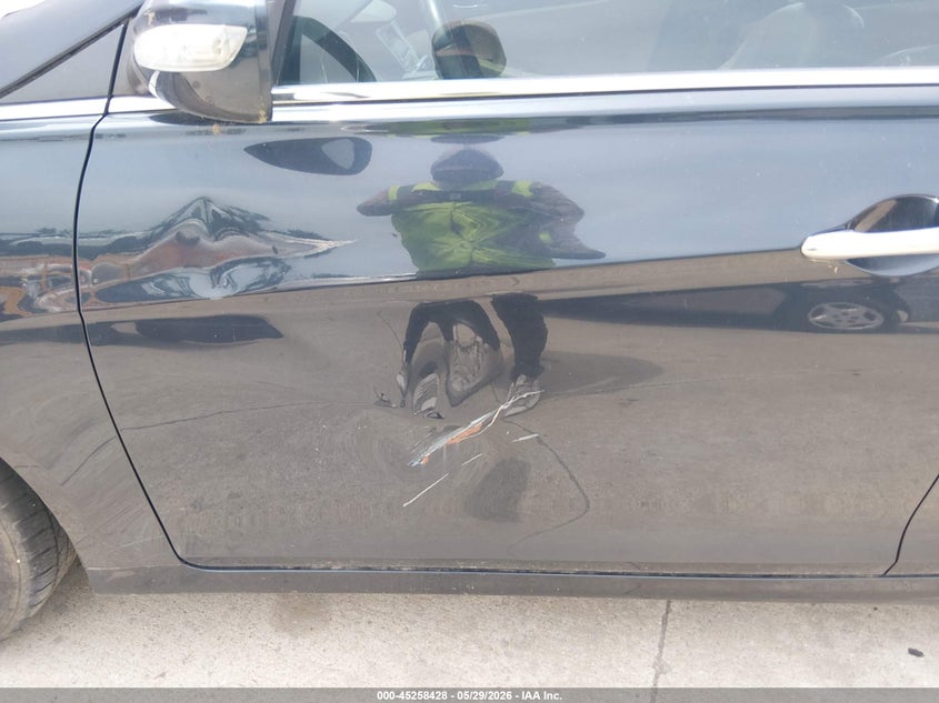 2012 Hyundai Sonata VIN 5NPEC4AC5CH330933 IAAI salvage auction — NORMAL WEAR, Salvage Title, sold $300 on 2026-07-28 (photo 6)