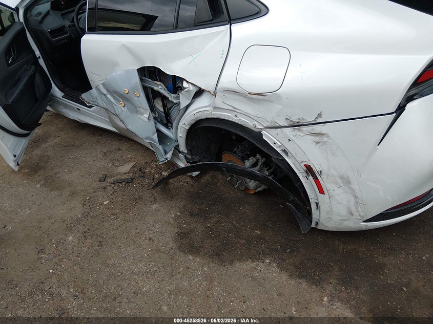 2024 Toyota Prius VIN JTDACAAU9R3035991 IAAI salvage auction — SIDE, Salvage Title, sold $12,600 on 2026-07-22 (photo 6)