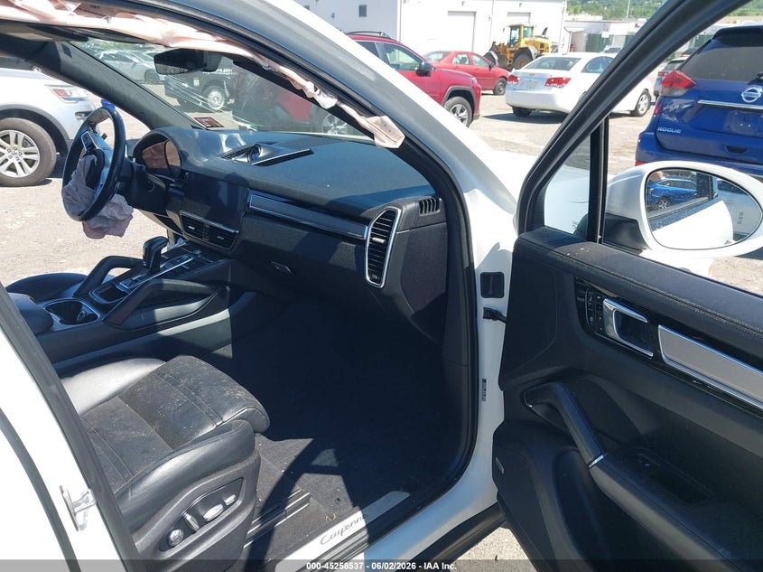 2019 Porsche Cayenne VIN WP1AA2AY6KDA11550 IAAI salvage auction — SIDE, Salvage (Pennsylvania), sold $12,100 on 2026-07-17 (photo 5)