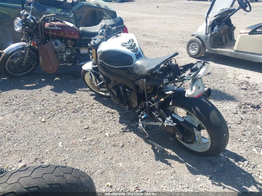 2008 Suzuki Gsx-r600 VIN JS1GN7EA682113276 IAAI salvage auction — FRONT & REAR, Salvage (Illinois), sold $25 on 2026-07-21 (photo 3)