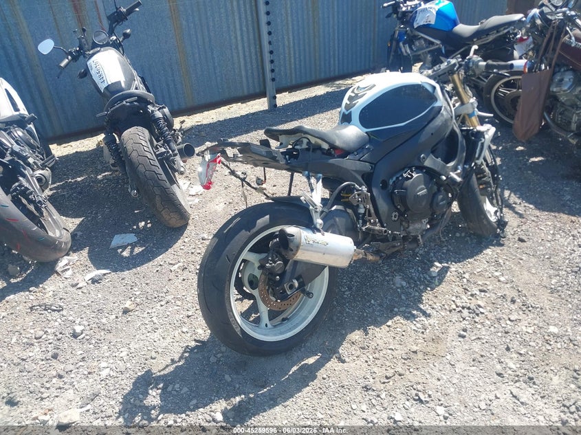2008 Suzuki Gsx-r600 VIN JS1GN7EA682113276 IAAI salvage auction — FRONT & REAR, Salvage (Illinois), sold $25 on 2026-07-21 (photo 4)