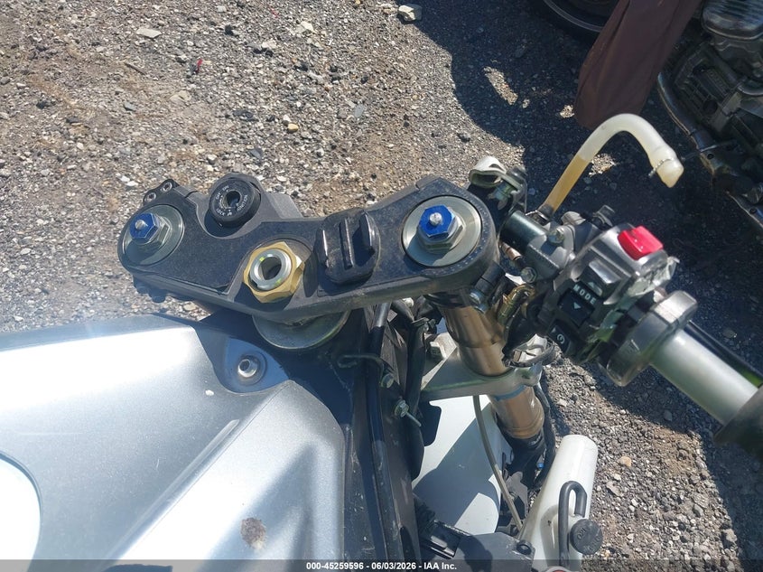 2008 Suzuki Gsx-r600 VIN JS1GN7EA682113276 IAAI salvage auction — FRONT & REAR, Salvage (Illinois), sold $25 on 2026-07-21 (photo 7)