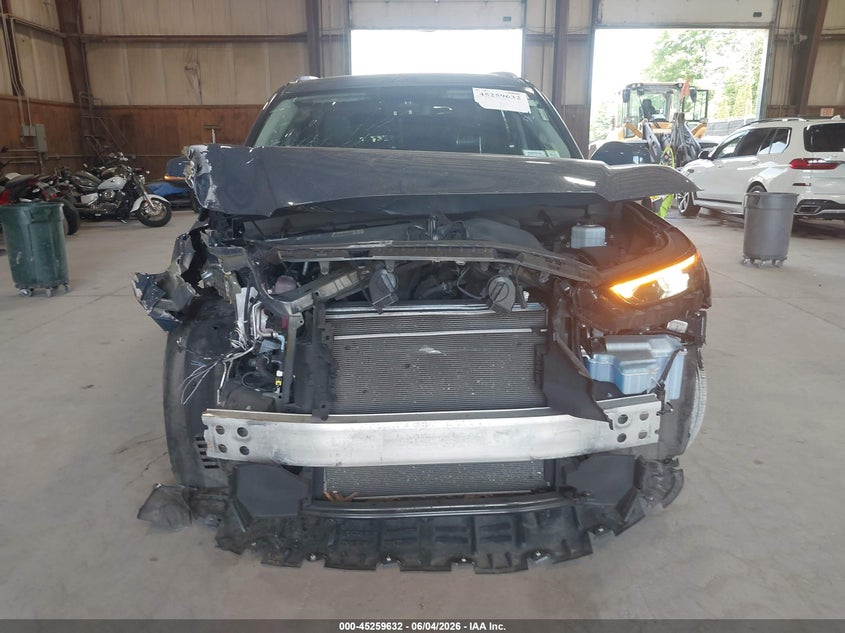 2024 Toyota Highlander VIN 5TDAAAB51RS043885 IAAI salvage auction — RIGHT FRONT, Salvage Title, sold $25 on 2026-07-22 (photo 6)