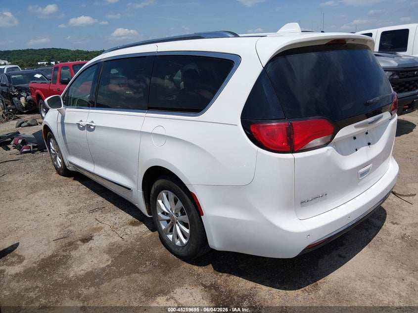 2019 Chrysler Pacifica VIN 2C4RC1BG5KR531704 IAAI salvage auction — FRONT END, Clear (Oklahoma), sold $1,625 on 2026-08-25 (photo 3)