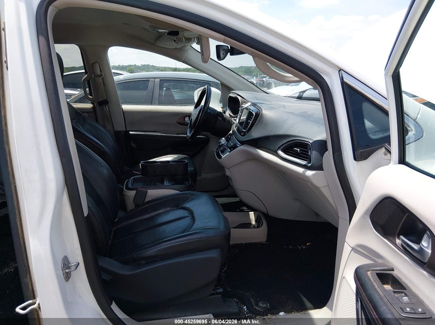 2019 Chrysler Pacifica VIN 2C4RC1BG5KR531704 IAAI salvage auction — FRONT END, Clear (Oklahoma), sold $1,625 on 2026-08-25 (photo 5)