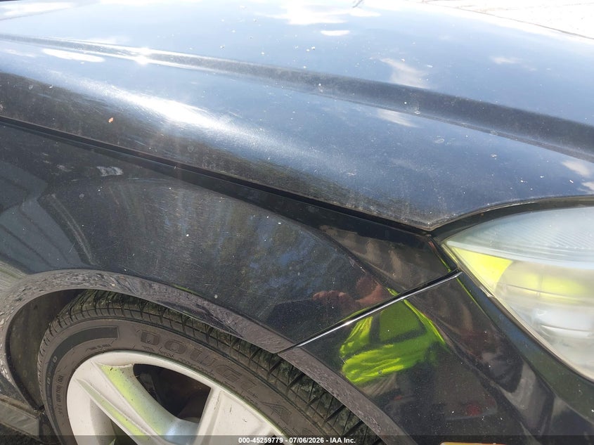 2011 Mercedes-benz C class VIN WDDGF5EB5BR155989 IAAI salvage auction — NORMAL WEAR, Clear (Florida), sold $700 on 2026-07-30 (photo 6)
