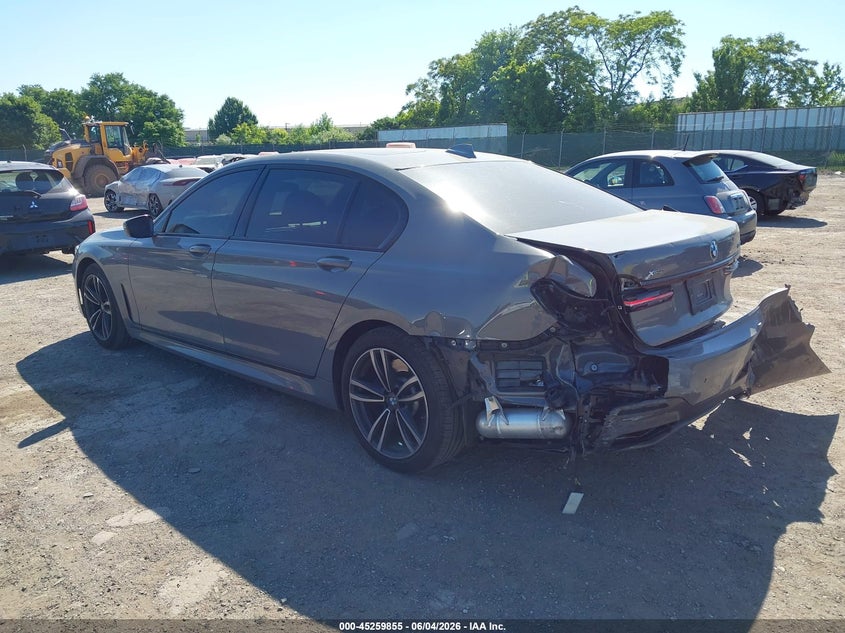 2022 BMW 7er VIN WBA7U2C04NCH50758 IAAI salvage auction — REAR END, Salvage Title, sold $24,750 on 2026-07-20 (photo 3)