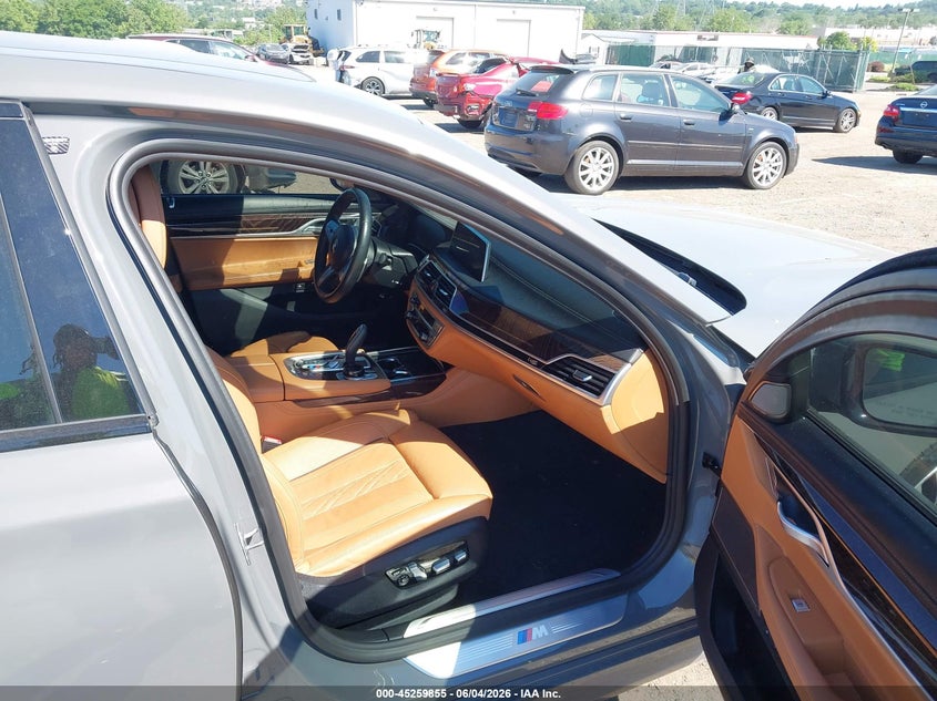 2022 BMW 7er VIN WBA7U2C04NCH50758 IAAI salvage auction — REAR END, Salvage Title, sold $24,750 on 2026-07-20 (photo 5)