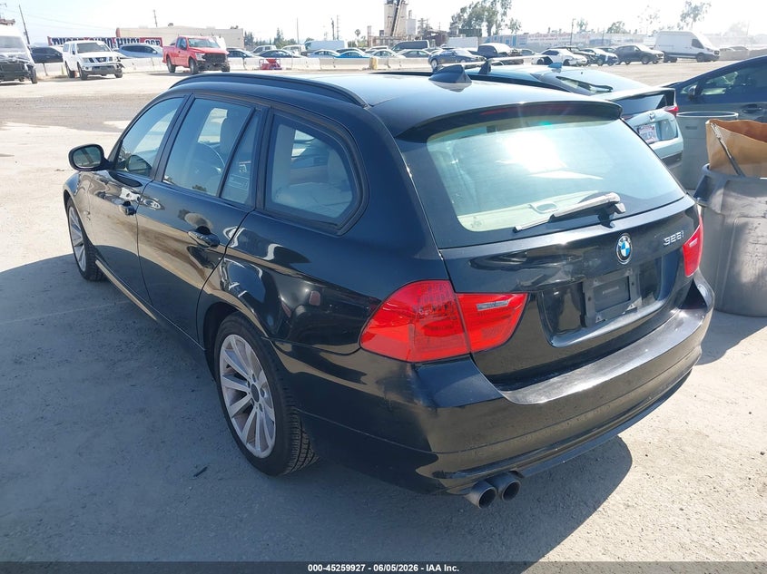 2011 BMW 3er VIN WBAUU3C5XBA541789 IAAI salvage auction — UNKNOWN, Clear - Dealer Only (California), sold $525 on 2026-07-08 (photo 3)