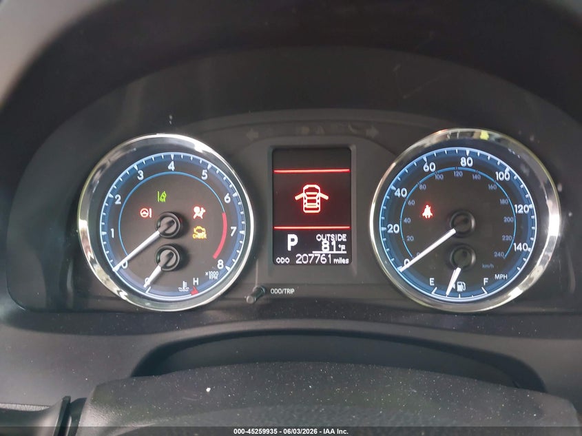 2018 Toyota Corolla VIN 5YFBURHE7JP836056 IAAI salvage auction — RIGHT SIDE, Salvage Title, sold $1,150 on 2026-07-29 (photo 7)