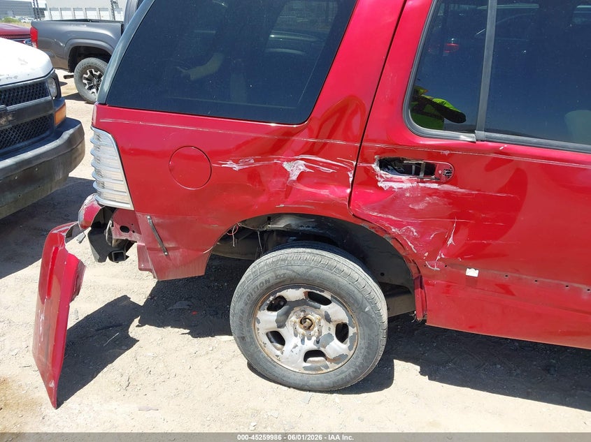 2006 Mercury Mountaineer VIN 4M2EU46E56UJ00577 IAAI salvage auction — SIDE, Clear (Arizona), sold $300 on 2026-07-23 (photo 6)