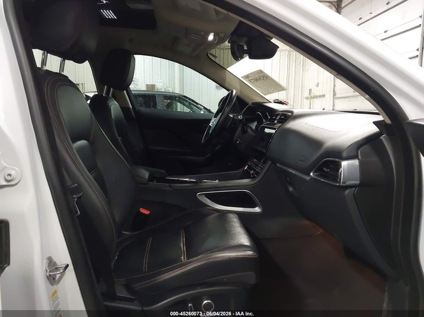 2020 Jaguar F-pace VIN SADCK2GX0LA638578 IAAI salvage auction — HAIL, Salvage Title, sold $5,500 on 2026-07-07 (photo 5)