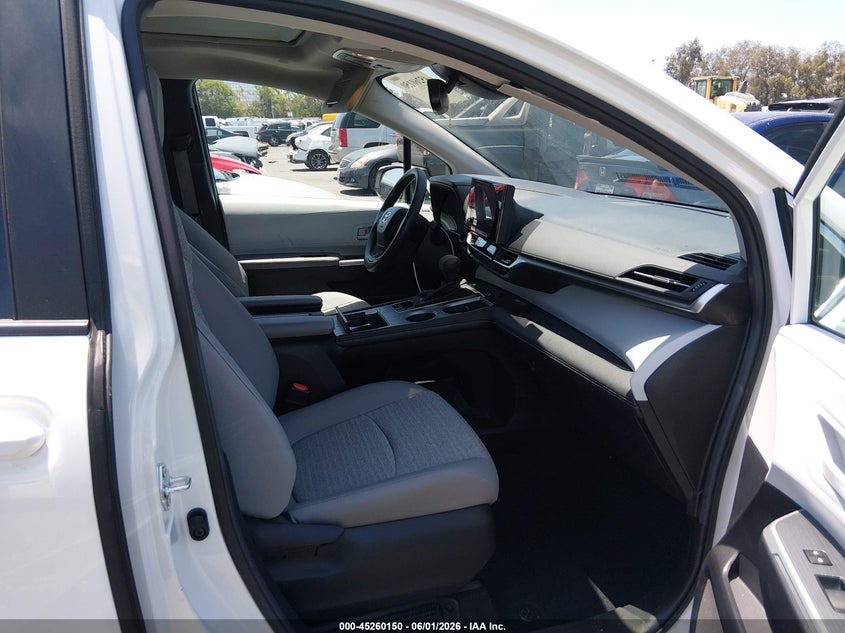 2025 Toyota Sienna VIN 5TDBRKEC0SS261707 IAAI salvage auction — RIGHT REAR, Salvage Title, sold $23,300 on 2026-07-29 (photo 5)