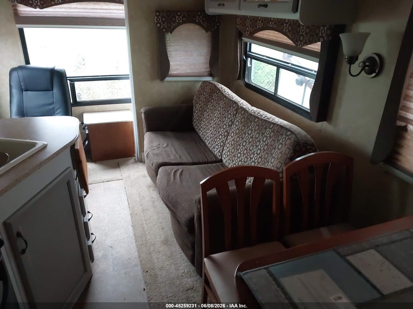 2012 Coachmen Catalina VIN 5ZT2CAUBXCT002650 IAAI salvage auction — UNKNOWN, Salvage (Kentucky), sold $2,900 on 2026-07-14 (photo 8)