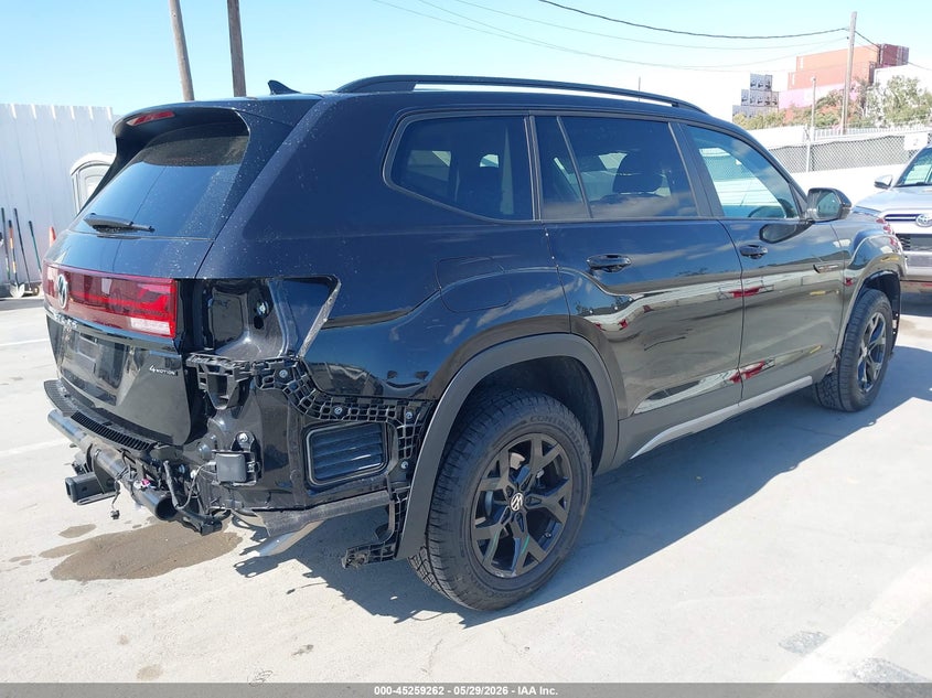 2025 Volkswagen Atlas VIN 1V2CR2CA1SC557888 IAAI salvage auction — FRONT & REAR, Salvage Title, sold $15,700 on 2026-07-29 (photo 4)