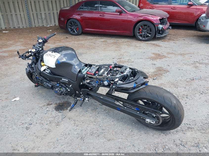2023 Suzuki Gsx VIN JS1EJ11B5P7101362 IAAI salvage auction — FRONT END, Salvage Title, sold $4,300 on 2026-07-06 (photo 3)