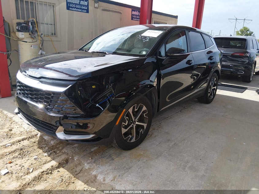 2025 Kia Sportage VIN 5XYK33DF1SG265118 IAAI salvage auction — LEFT FRONT, Salvage Title, sold $10,950 on 2026-07-14 (photo 2)