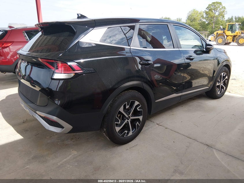2025 Kia Sportage VIN 5XYK33DF1SG265118 IAAI salvage auction — LEFT FRONT, Salvage Title, sold $10,950 on 2026-07-14 (photo 4)