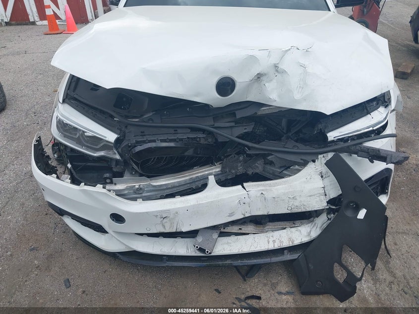 2019 BMW 5er VIN WBAJE7C5XKWW11138 IAAI salvage auction — FRONT END, Salvage Title, sold $8,600 on 2026-07-30 (photo 6)