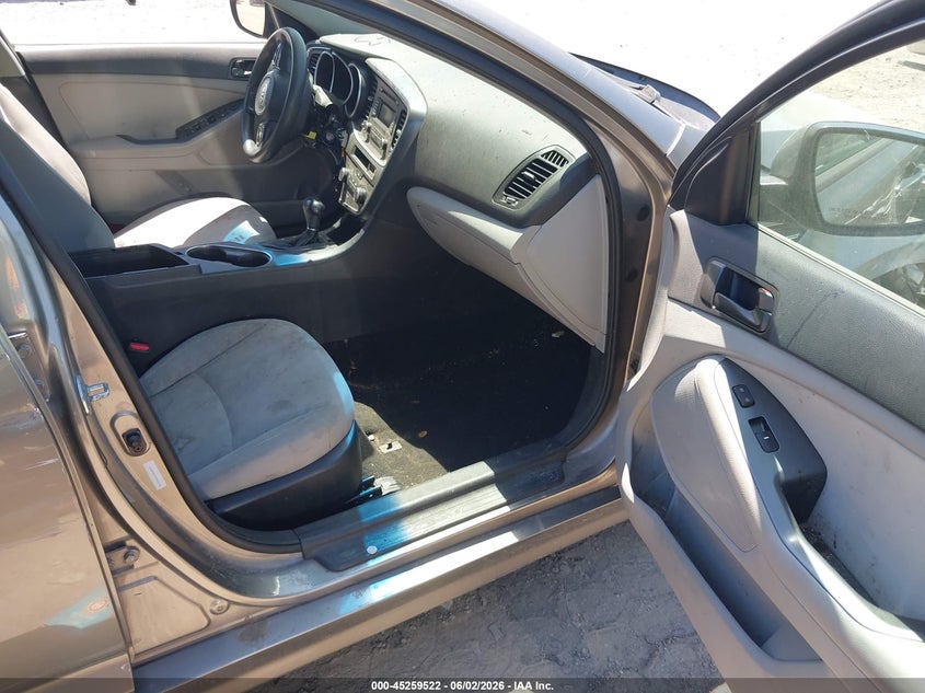 2015 Kia Optima VIN 5XXGM4A77FG505708 IAAI salvage auction — FRONT & REAR, Salvage (Illinois), sold $425 on 2026-07-29 (photo 5)