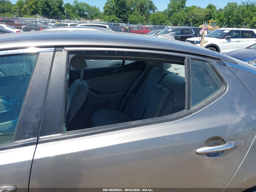 2015 Kia Optima VIN 5XXGM4A77FG505708 IAAI salvage auction — FRONT & REAR, Salvage (Illinois), sold $425 on 2026-07-29 (photo 6)