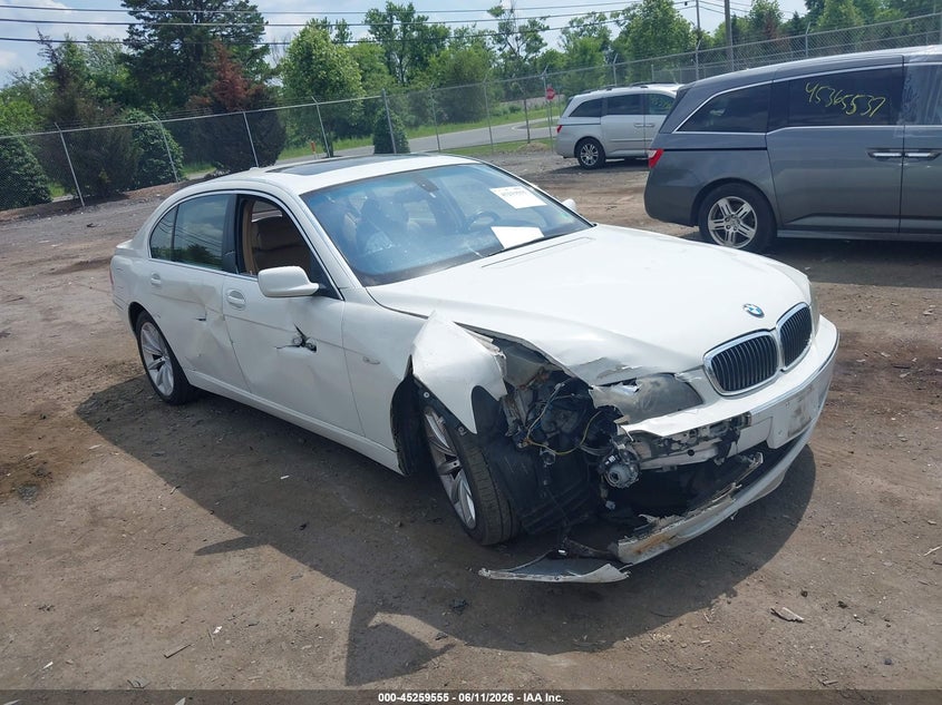 2007 BMW 7er VIN WBAHN835X7DT75064 IAAI salvage auction — RIGHT FRONT, Clear (Virginia), sold $450 on 2026-07-07 (photo 1)