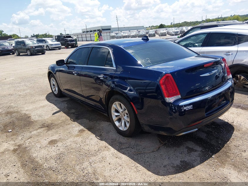 2015 Chrysler 300 VIN 2C3CCAAG1FH739358 IAAI salvage auction — Burn Interior, Salvage Title, sold $1,900 on 2026-08-25 (photo 3)